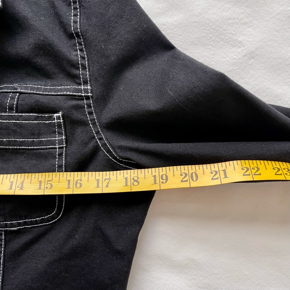 SO Black Jacket w/Contrast Stitching, Wt. Buttons & Flower Fabric Liner L (J) - Picture 7 of 10